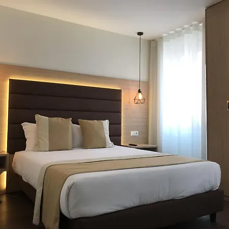 The One Grand Da Povoa - By Mhmb Hospitality ホテル ポボア・デ・バルジン